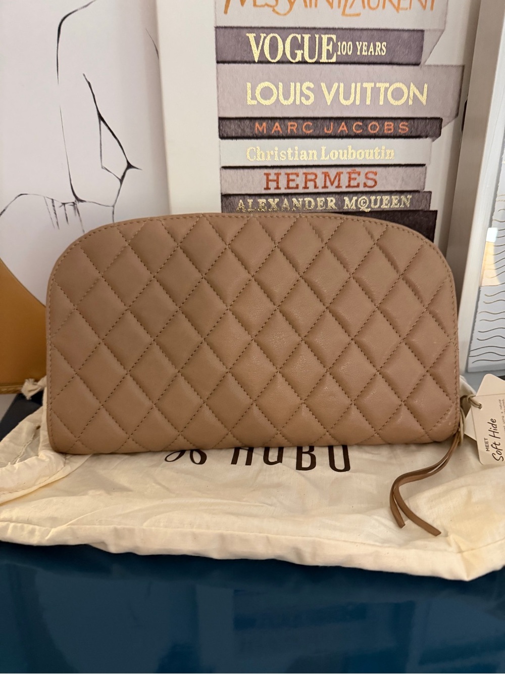 Hobo International Cole Quilted Large Clutch, taupe, NWT and dust bag - Picture 2 of 5